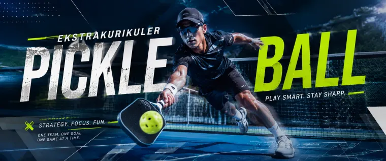 Siswa bermain pickleball di lapangan program Mozaiq Future Academy